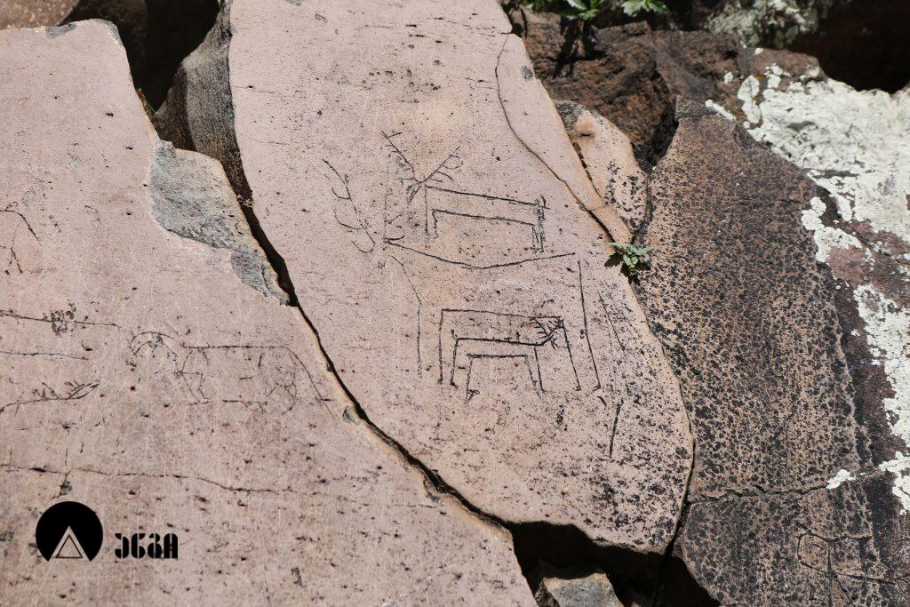 თრიალეთის პეტროგლიფები