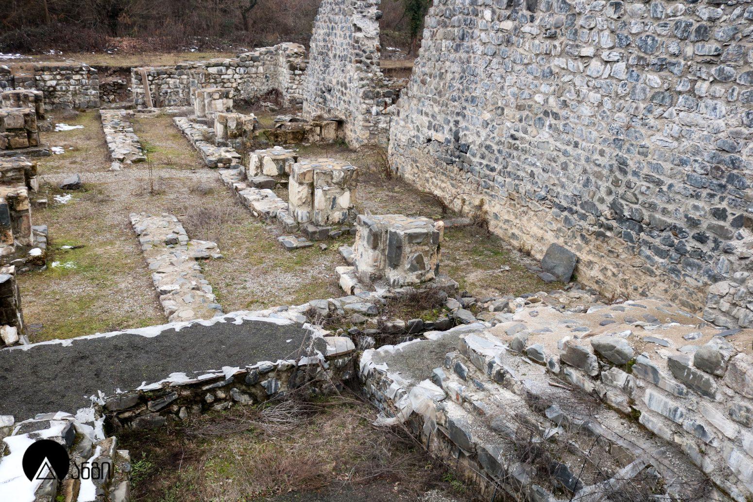 დოლოჭოპის სატაძრო კომპლექსი