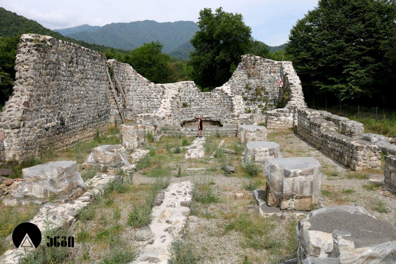 დოლოჭოპის სატაძრო კომპლექსი