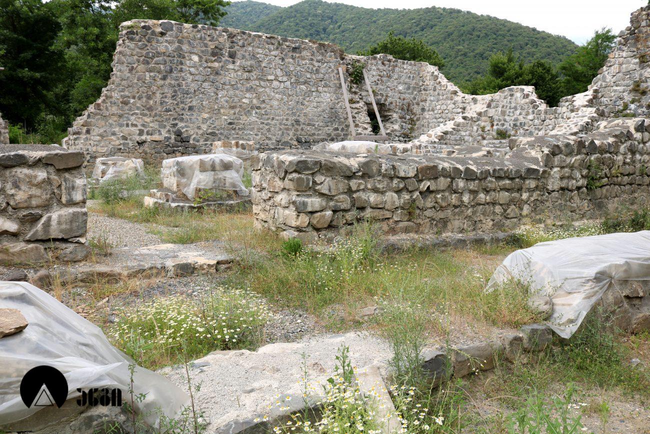 დოლოჭოპის სატაძრო კომპლექსი