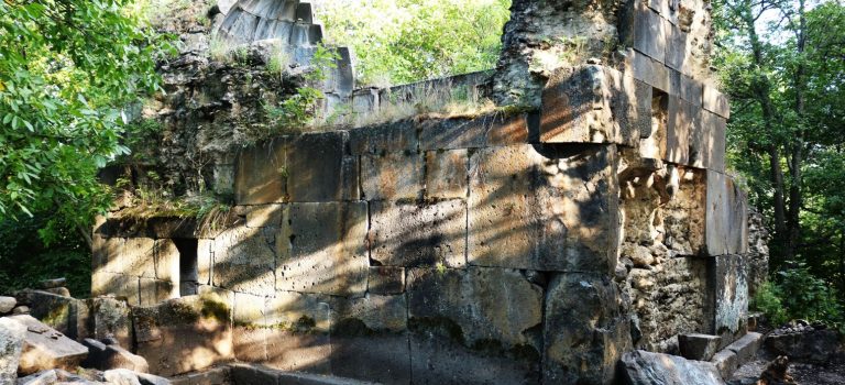 აძიკვის (გოხნარის) წმინდა გიორგის ეკლესია და სამაროვანი აძიკვის (გოხნარის) წმინდა გიორგის ეკლესია და სამაროვანი