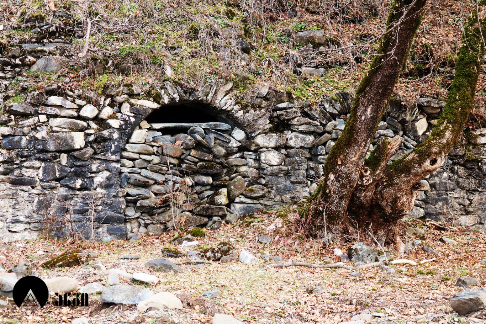 ვეძისხევის სამეკლესიიანი ბაზილიკა