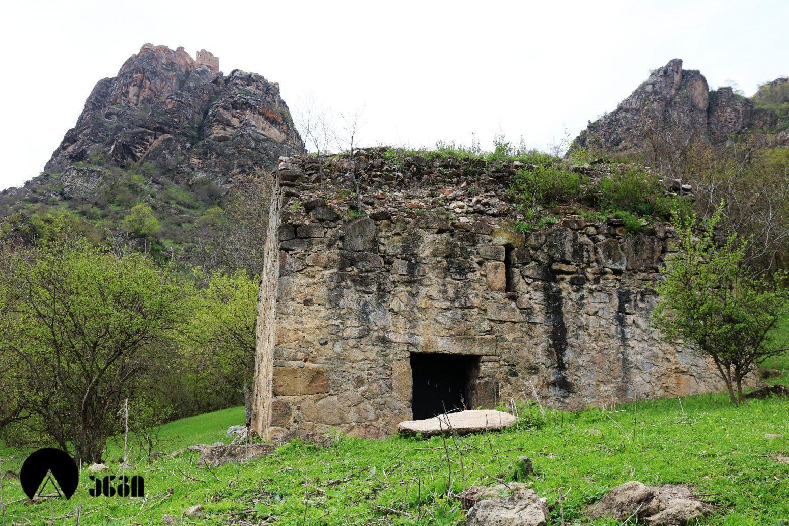 ფოლადაურის ეკლესია