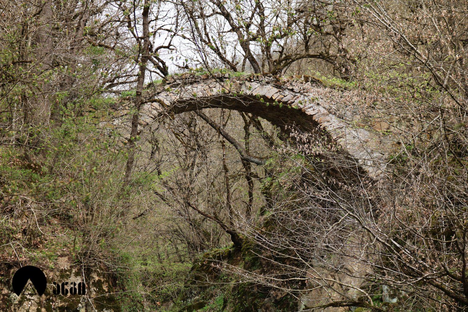 ფოლადაურის თაღოვანი ხიდი