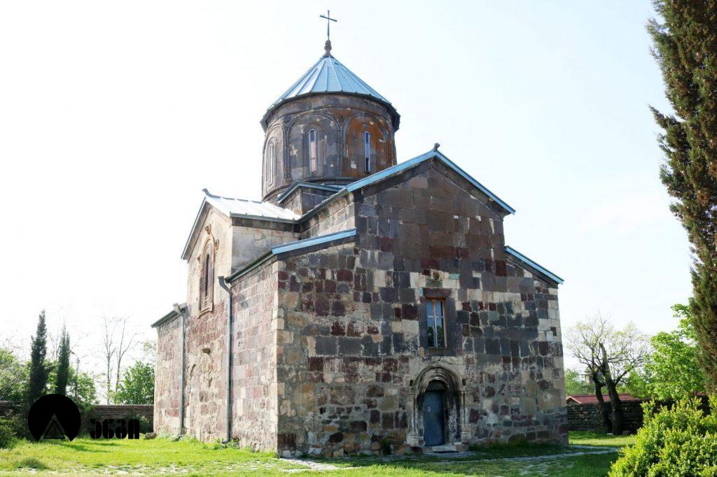 ზემო ნიქოზის ღვთაების სამონასტრო კომპლექსი