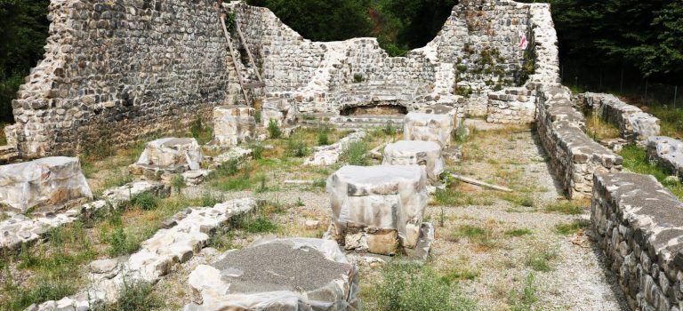 დოლოჭოპის სატაძრო კომპლექსი დოლოჭოპის სატაძრო კომპლექსი