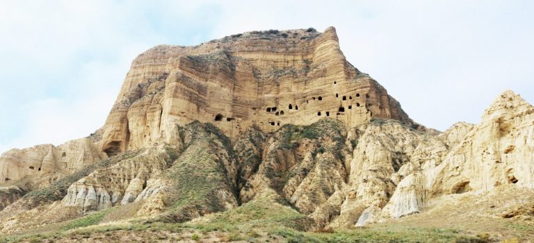 გარეჯის “დიდი ქვაბების” სამონასტრო კომპლექსი გარეჯის დიდი ქვაბების სამონასტრო კომპლექსი