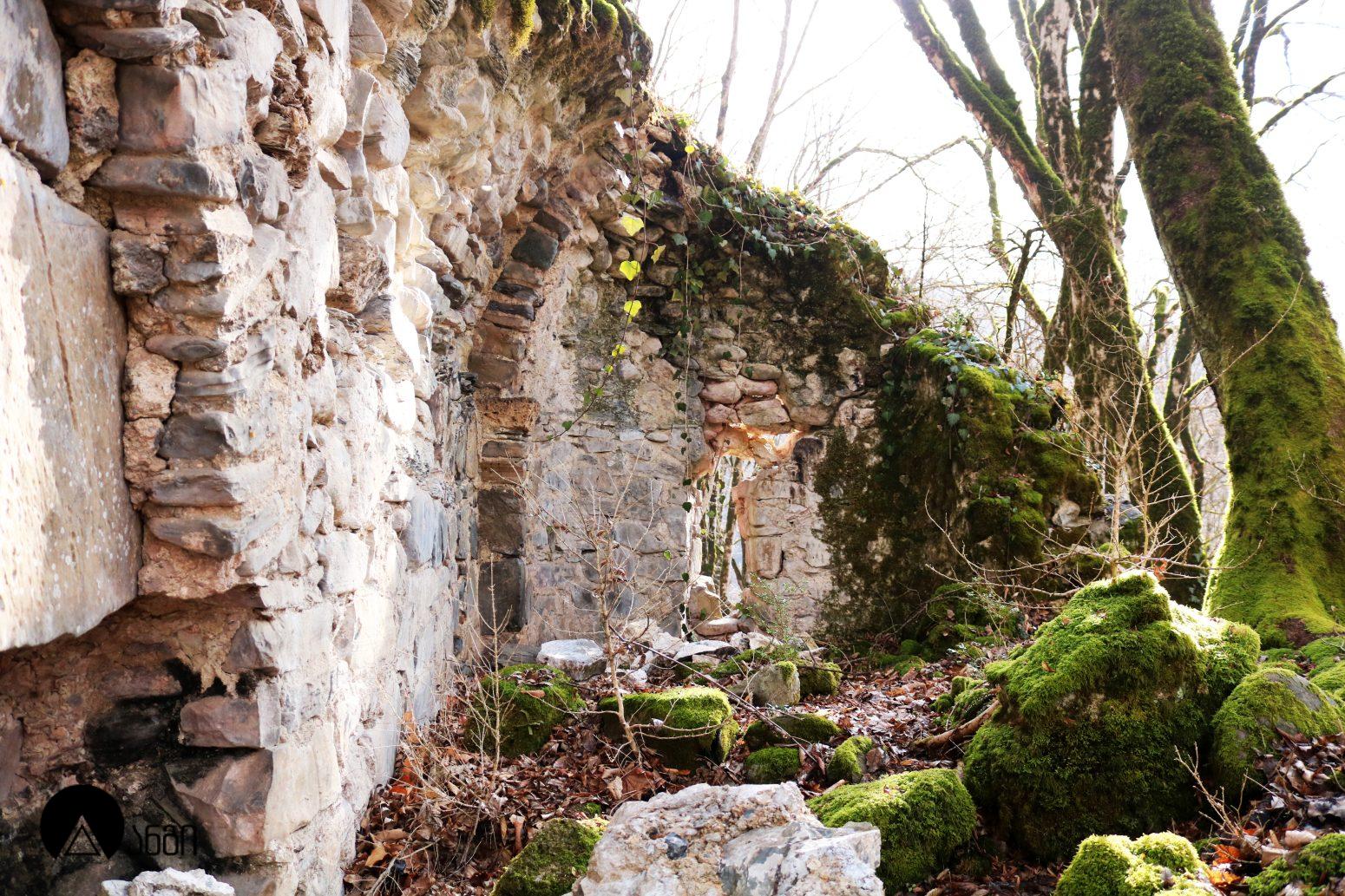 ლეჩურის ღვთისმშობლის ეკლესია ("ადგილის დედა")