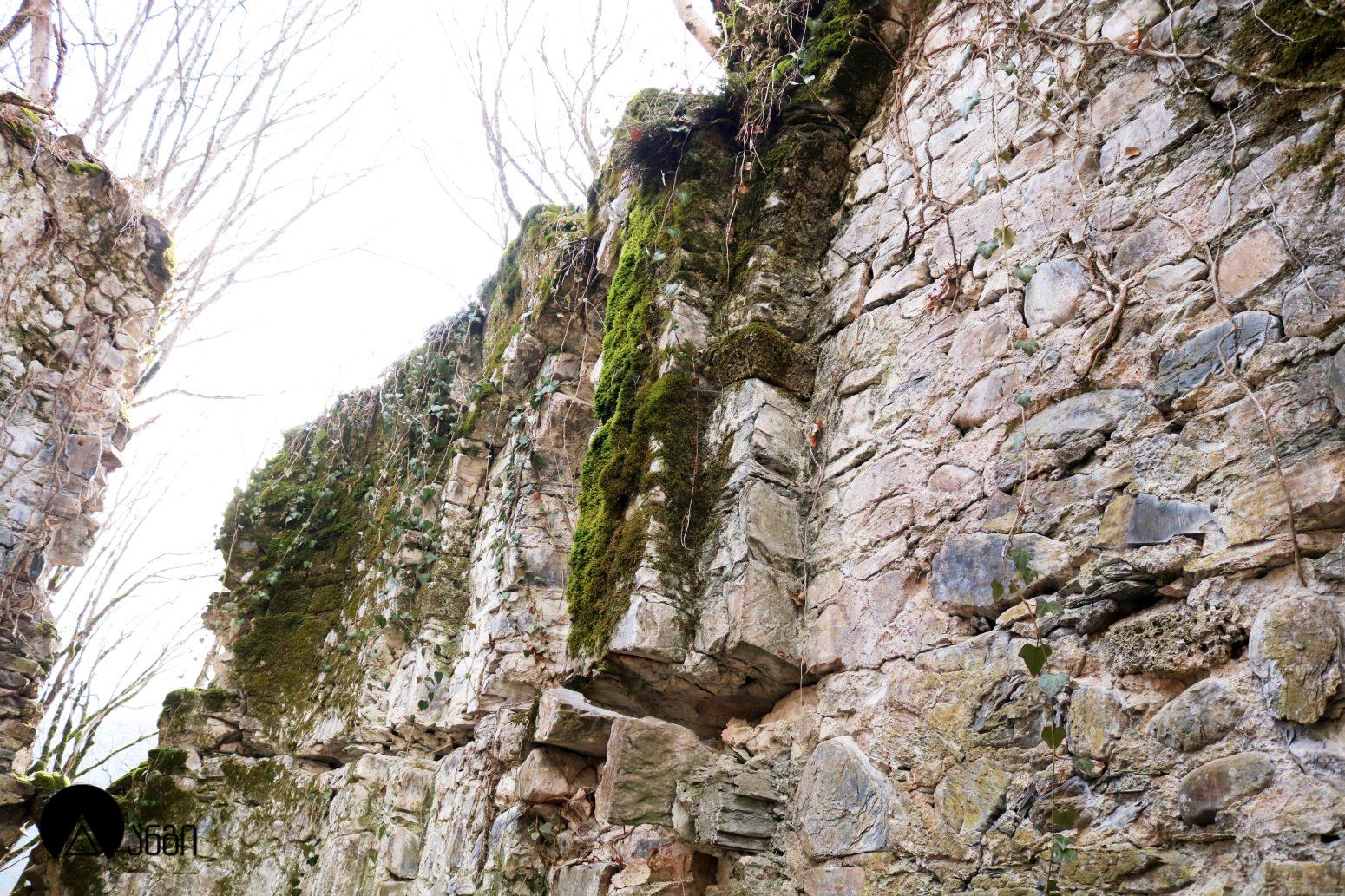 ლეჩურის ღვთისმშობლის ეკლესია ("ადგილის დედა")